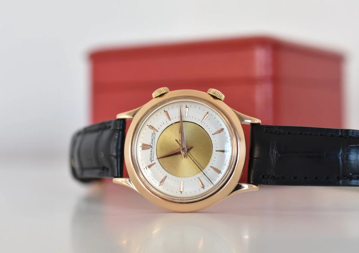 Montre JAEGER-LECOULTRE "Memovox" en or rose et cuir - Image 9