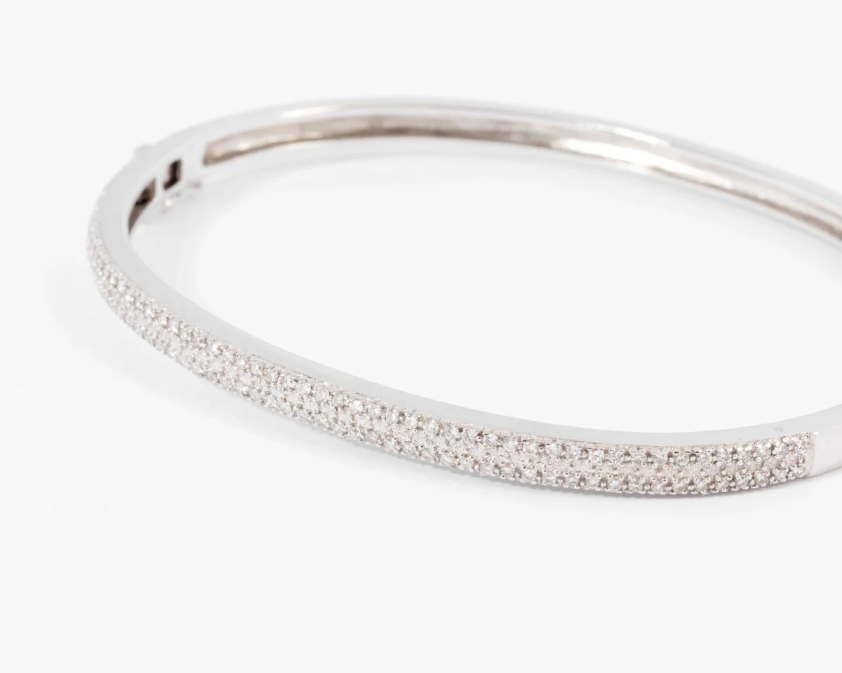 Bracelet or gris rigide ouvrant en diamant - Image 4