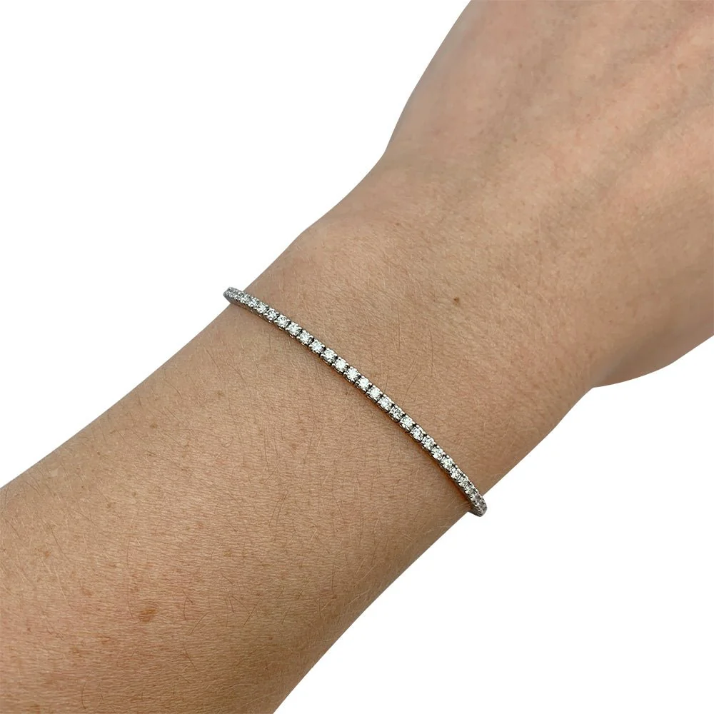 Bracelet Ligne tennis en or blanc diamants. - Image 5