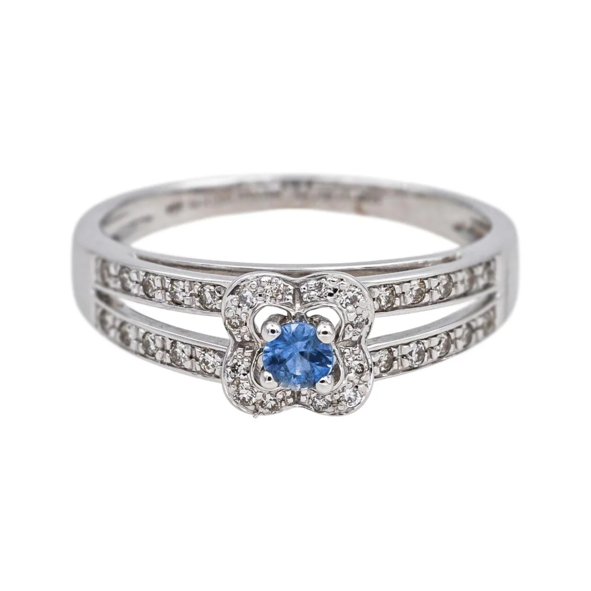 Bague Solitaire MAUBOUSSIN "Chance of Love" en or blanc, saphir et diamants