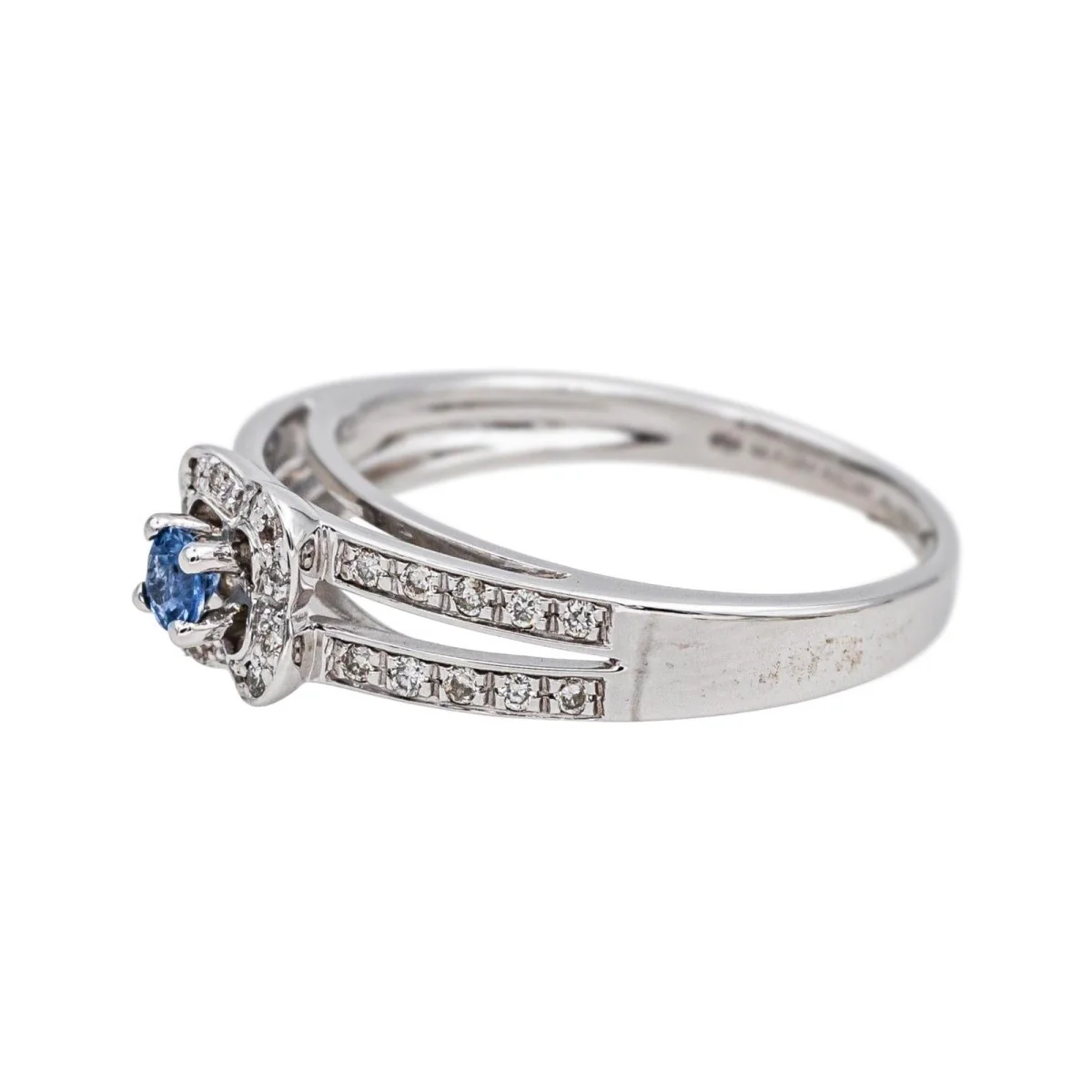 Bague Solitaire MAUBOUSSIN "Chance of Love" en or blanc, saphir et diamants - Image 4