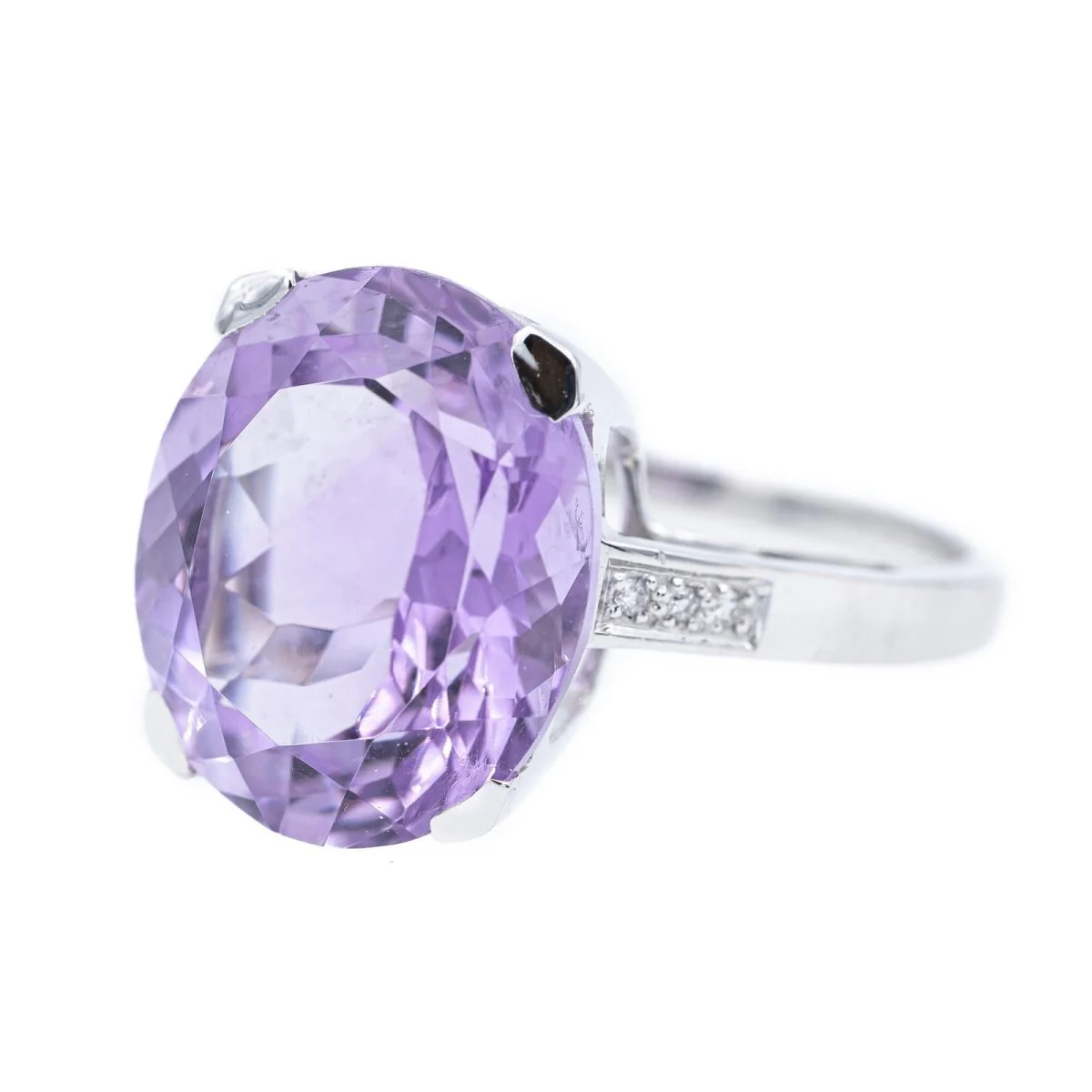Bague Cocktail MAUBOUSSIN "Mon Bébé d'Amour" en or blanc,  améthyste et diamants - Image 2