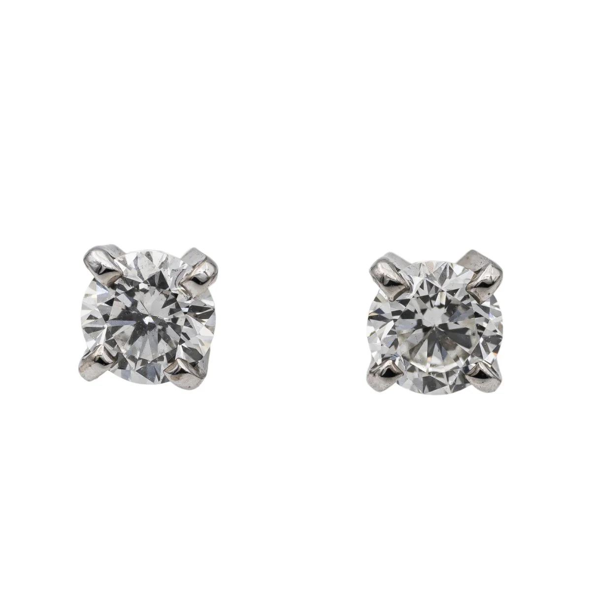 Boucles d'oreilles Puces MAUBOUSSIN en or blanc et diamants