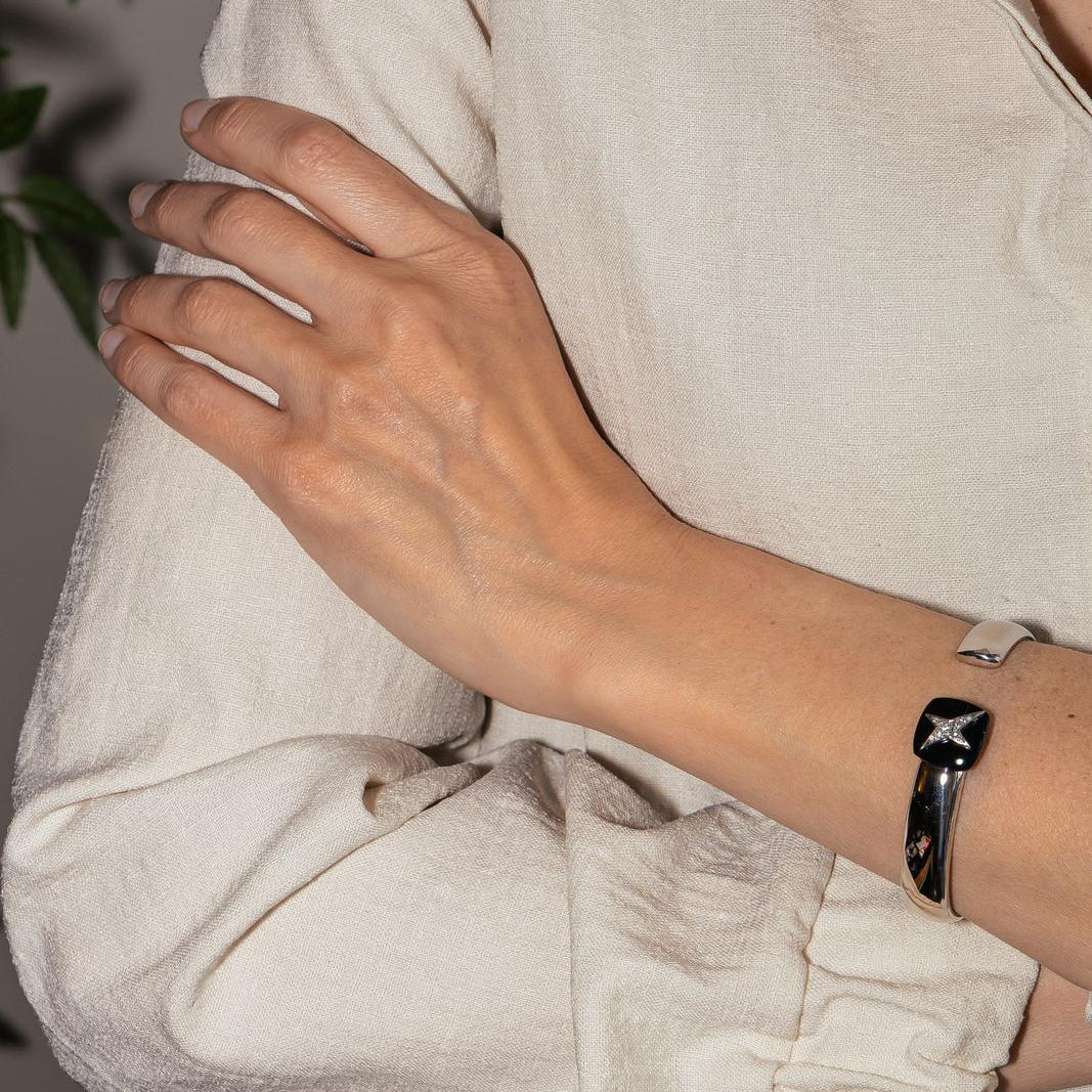 Bracelet Jonc MAUBOUSSIN "Étoile Sublime" en or blanc et diamants - Image 2