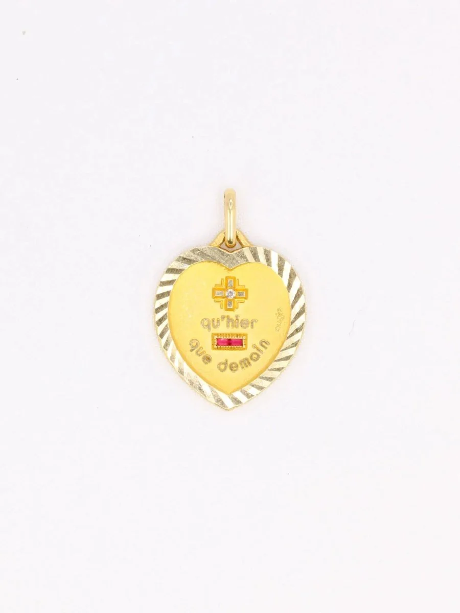 Médaille amour AUGIS coeur strié plus qu'hier moins que demain or jaune diamant rubis