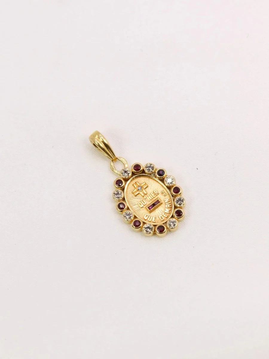 Médaille amour Augis ovale Plus qu'hier moins que demain or jaune diamant rubis - Image 3