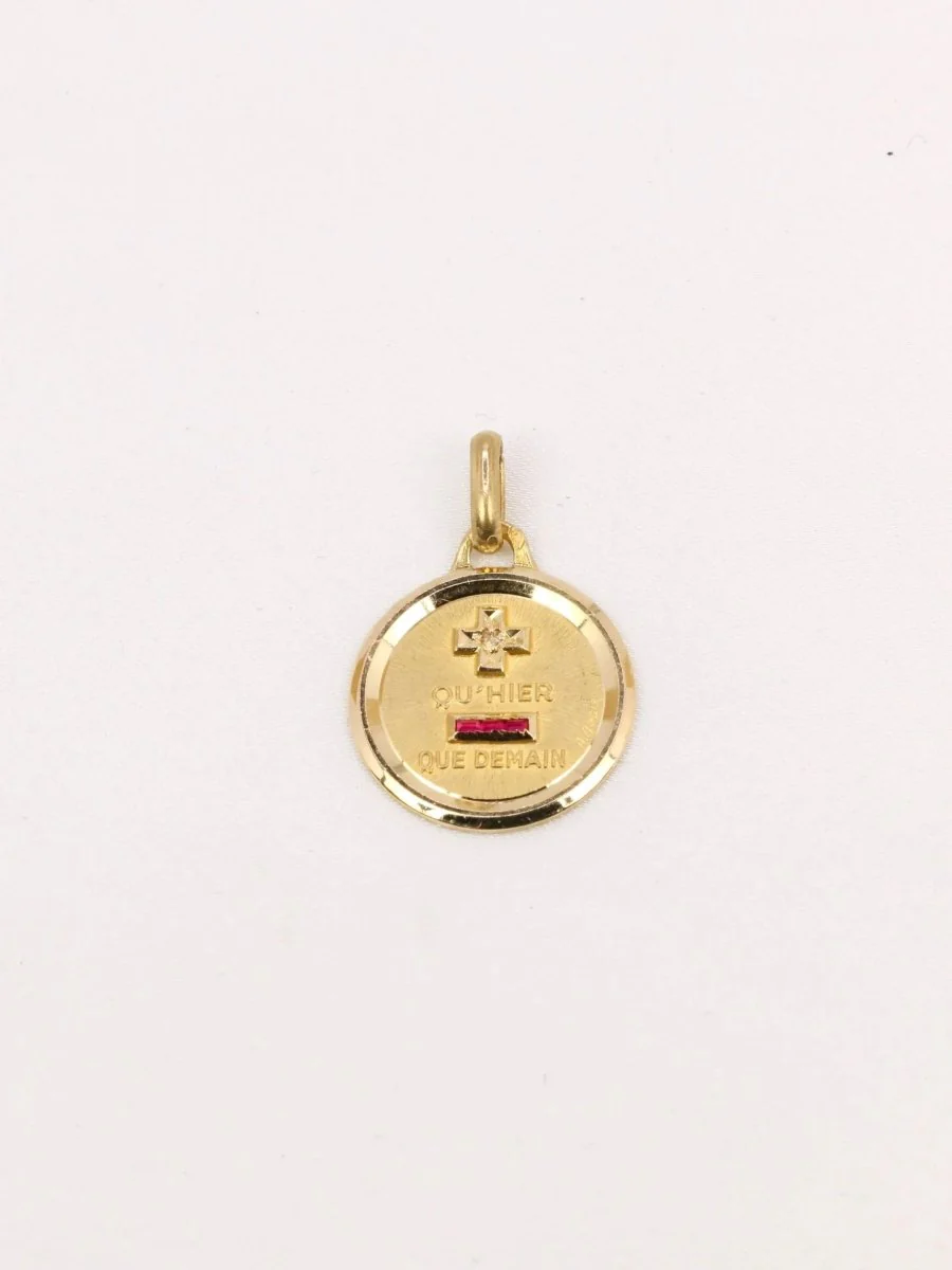 Médaille amour Augis ronde Plus qu'hier moins que demain or jaune diamant rubis