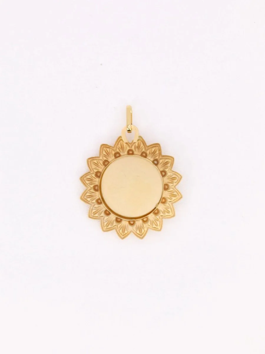 Médaille vintage Étoile d'amour or jaune rubis - Image 3