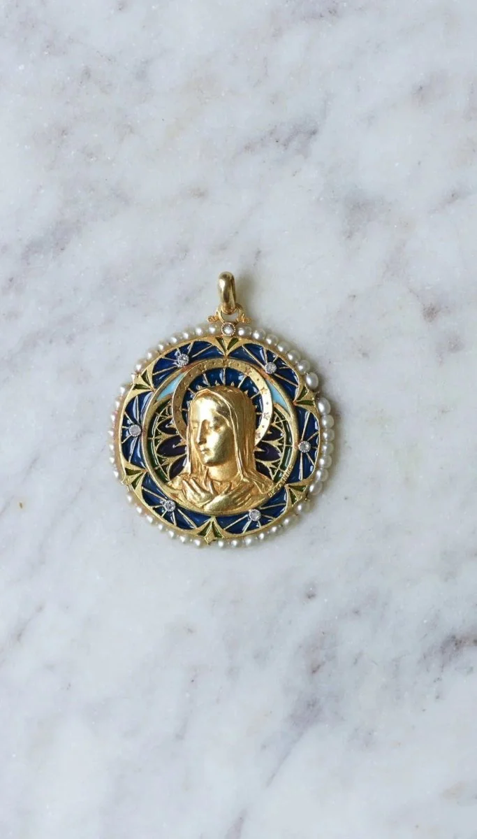 Médaille Vierge Marie émail plique à jour, perles et diamants - Image 2
