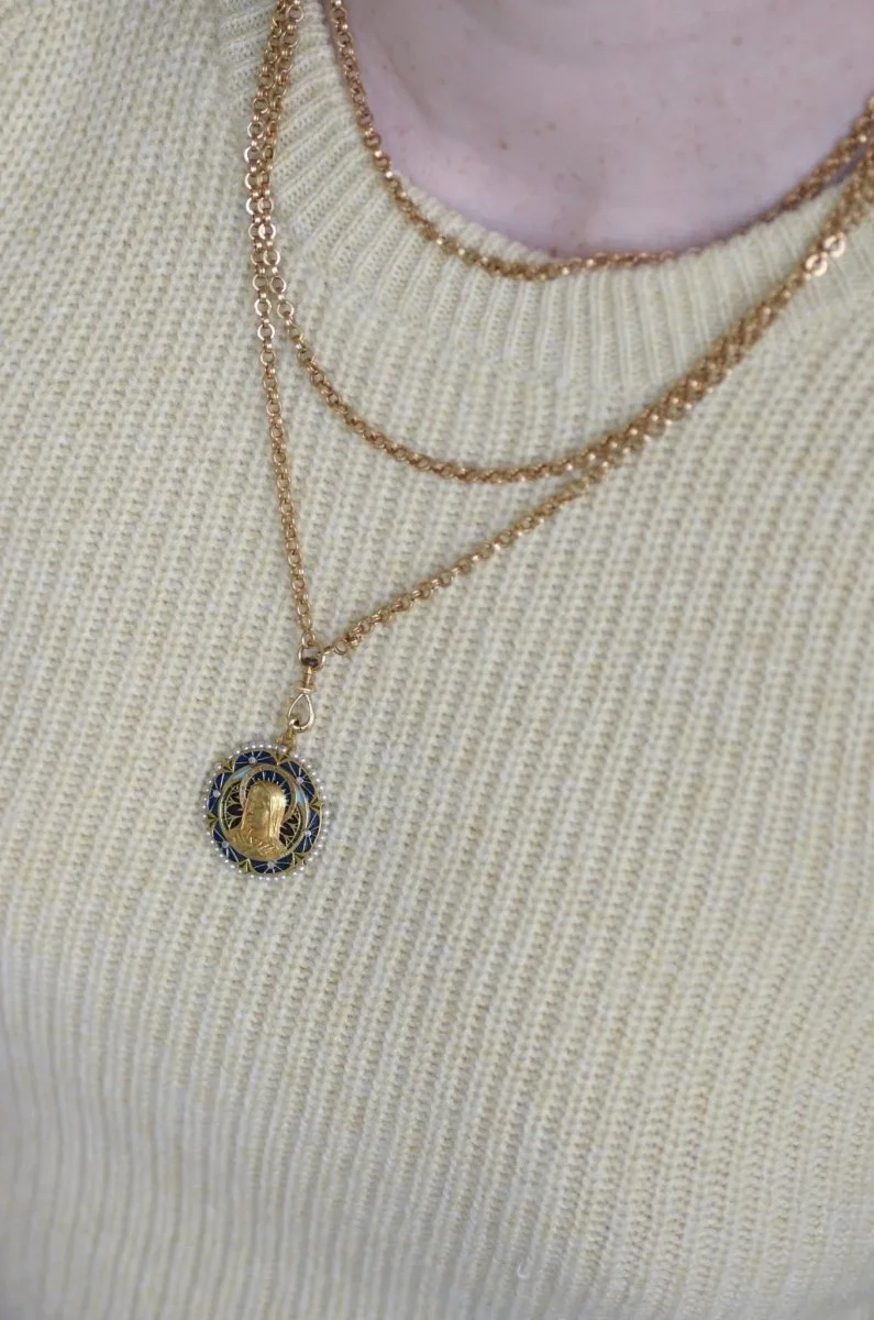 Médaille Vierge Marie émail plique à jour, perles et diamants - Image 3