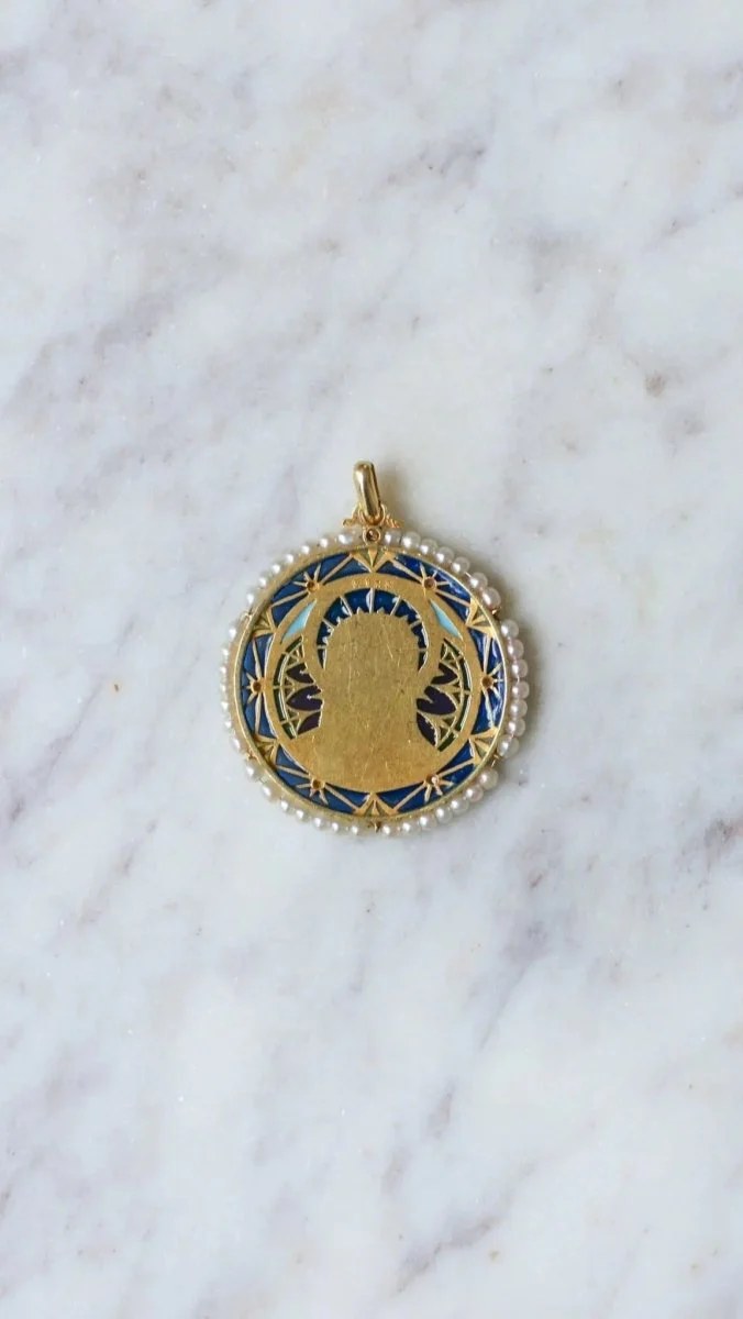 Médaille Vierge Marie émail plique à jour, perles et diamants - Image 4