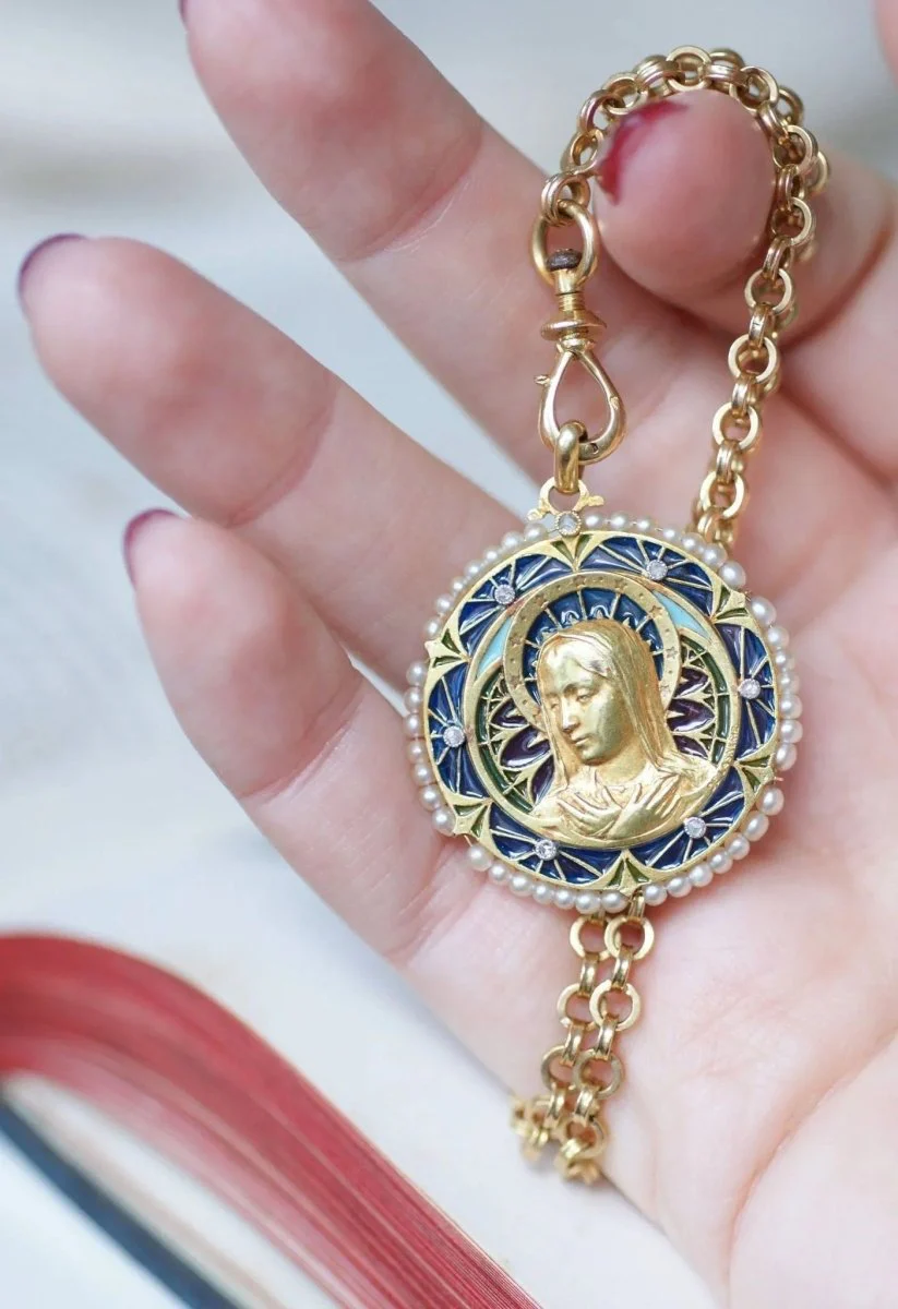 Médaille Vierge Marie émail plique à jour, perles et diamants - Image 7