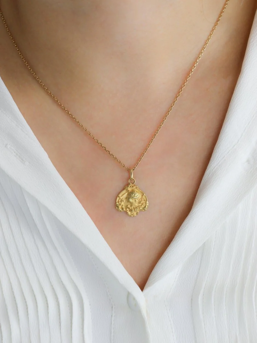 Médaille Art Nouveau femme de profil or jaune - Image 5