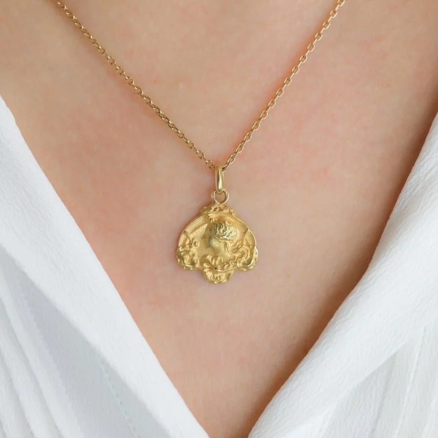 Médaille Art Nouveau femme de profil or jaune - Image 6