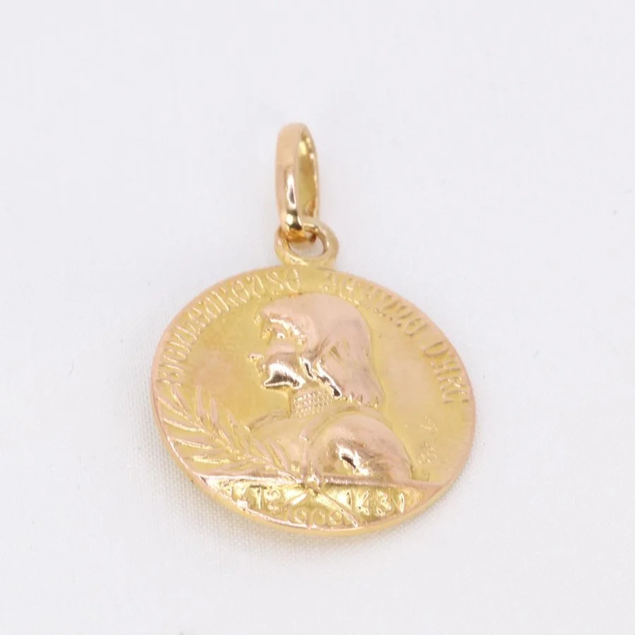 Médaille bienheureuse Jeanne d'Arc or jaune - Image 4
