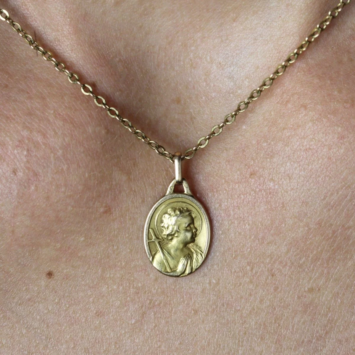 Médaille or jaune Ange en prière - Image 6