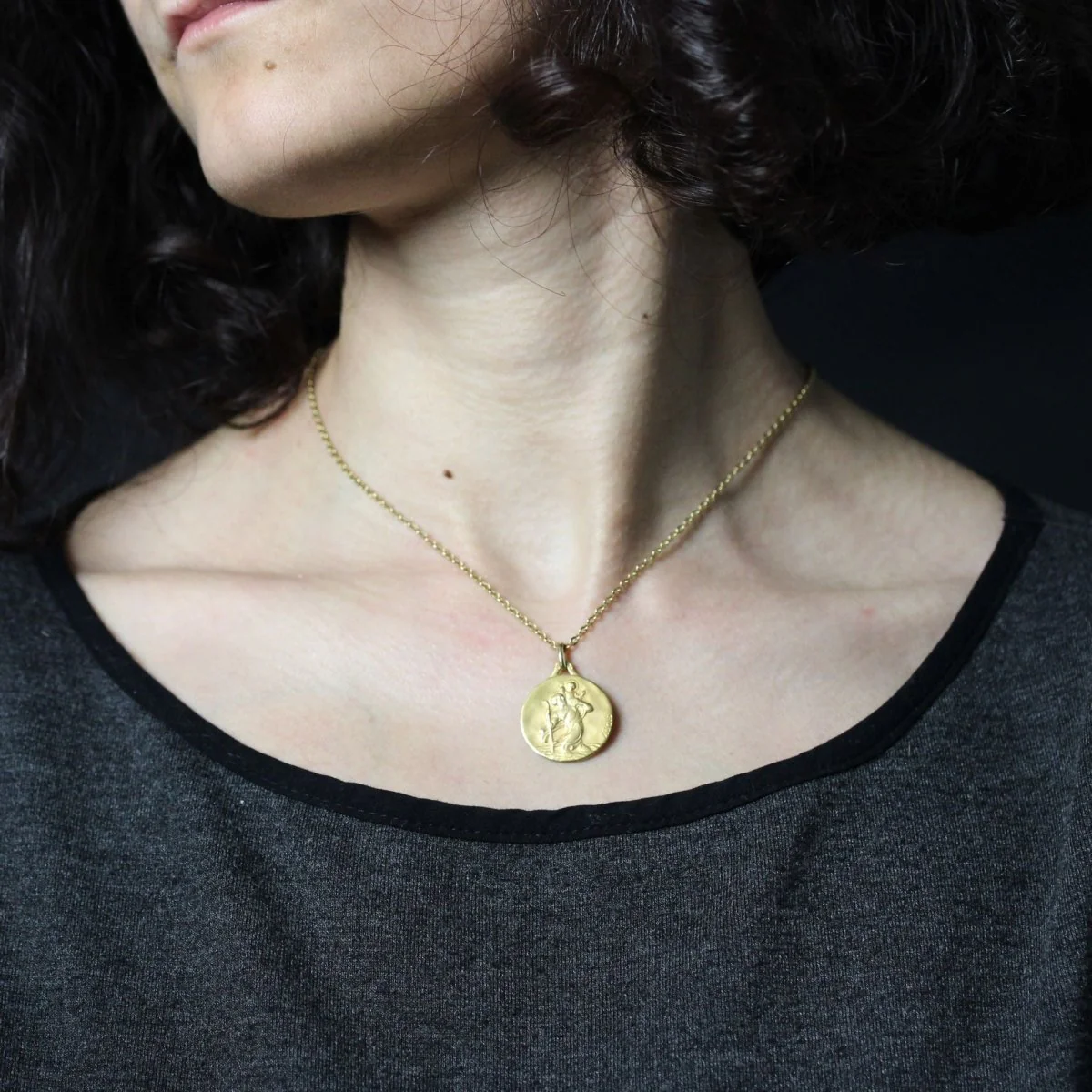 Médaille AUGIS en or jaune - Image 2