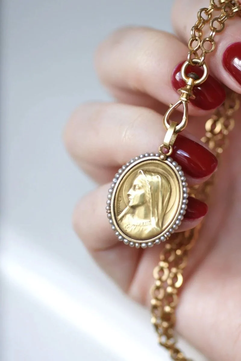 Médaille Vierge or et perles fines