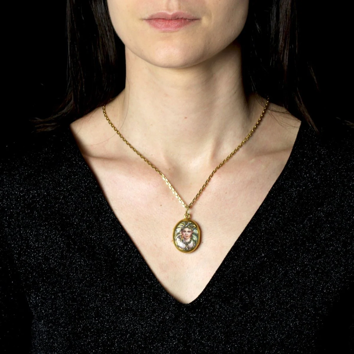 Pendentif en or jaune, émail et diamants - Image 2