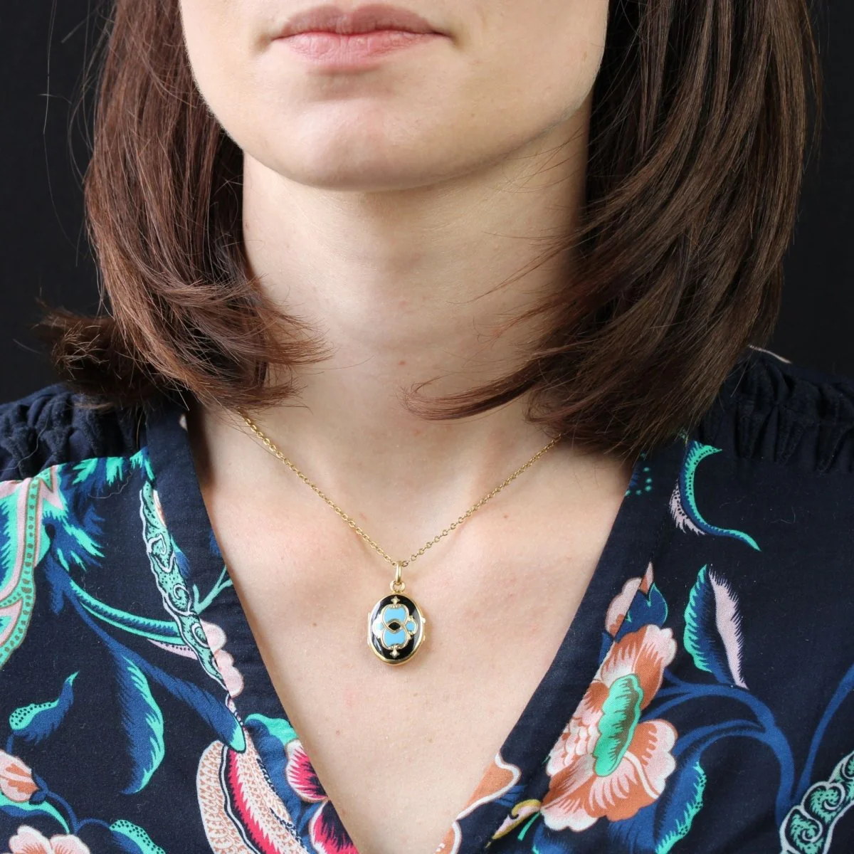 Pendentif en or jaune, émail et turquoise - Image 2