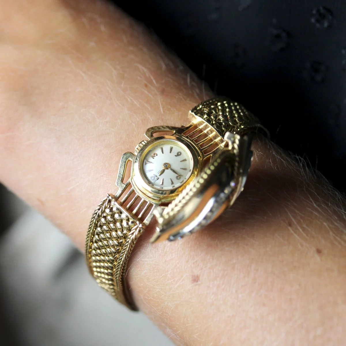Montre UTI en or jaune, perles et diamants - Image 2