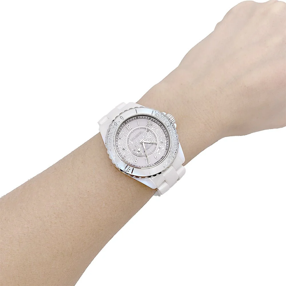 Montre CHANEL  céramique et diamants. - Image 2