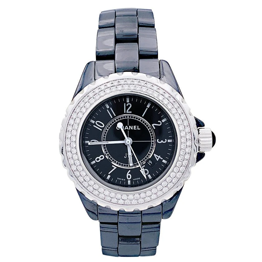Montre CHANEL "J12" en céramique, acier et diamants