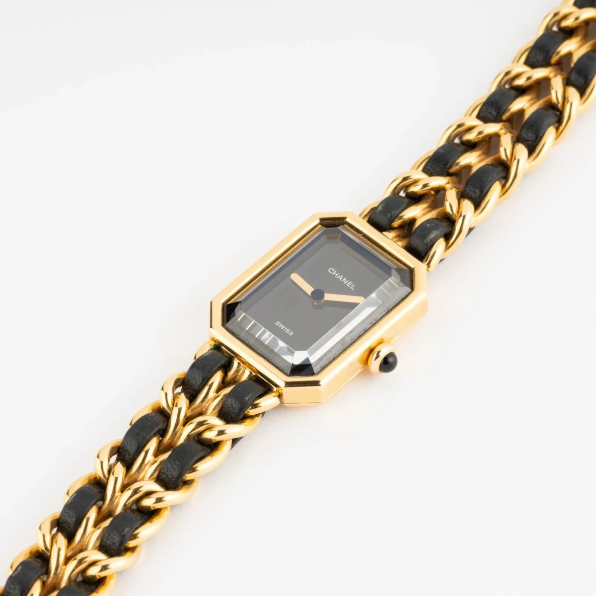 Montre en métal doré ma première de Chanel - Image 3