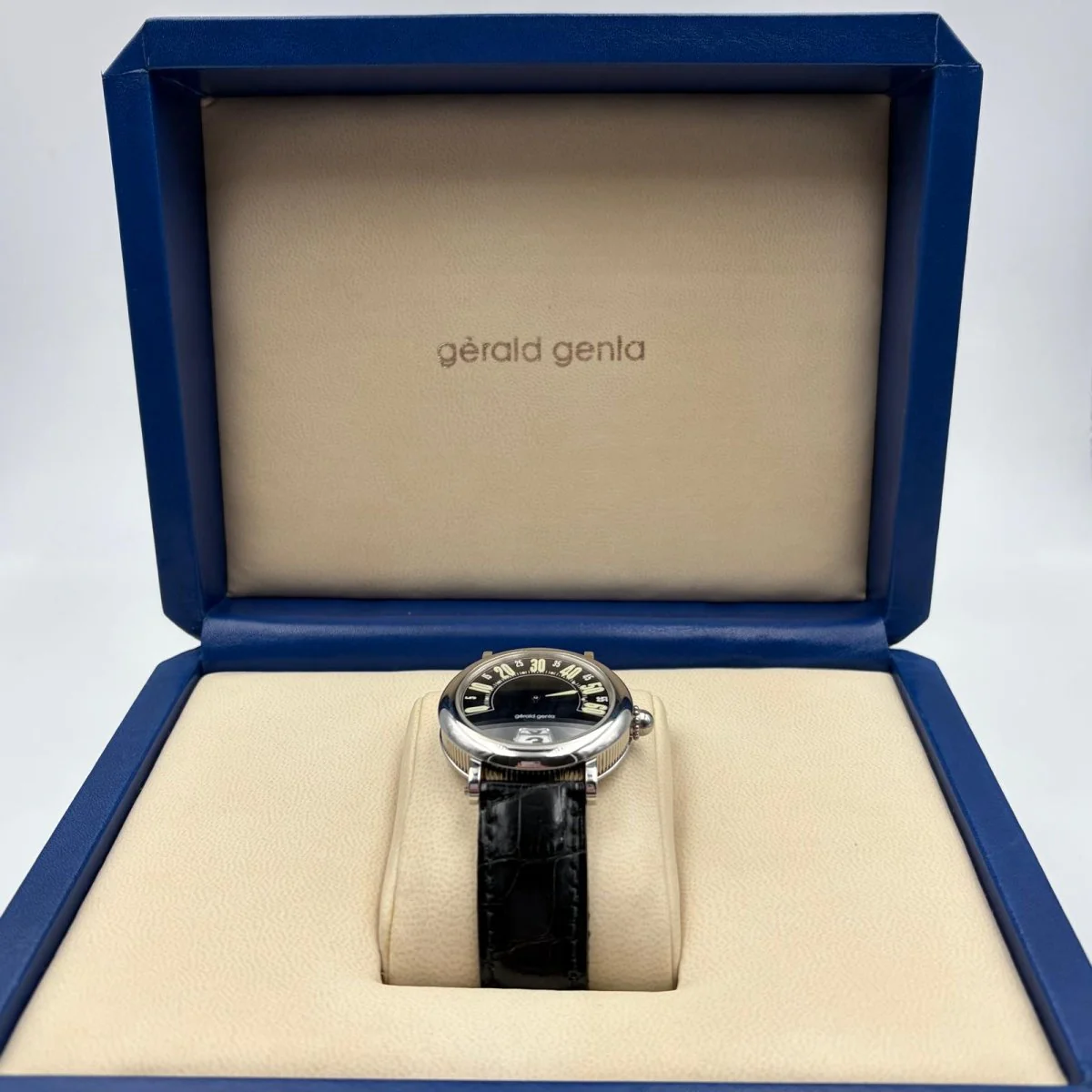 Montre GÉRALD GENTA "Rétro Classic" en acier et cuir - Image 15