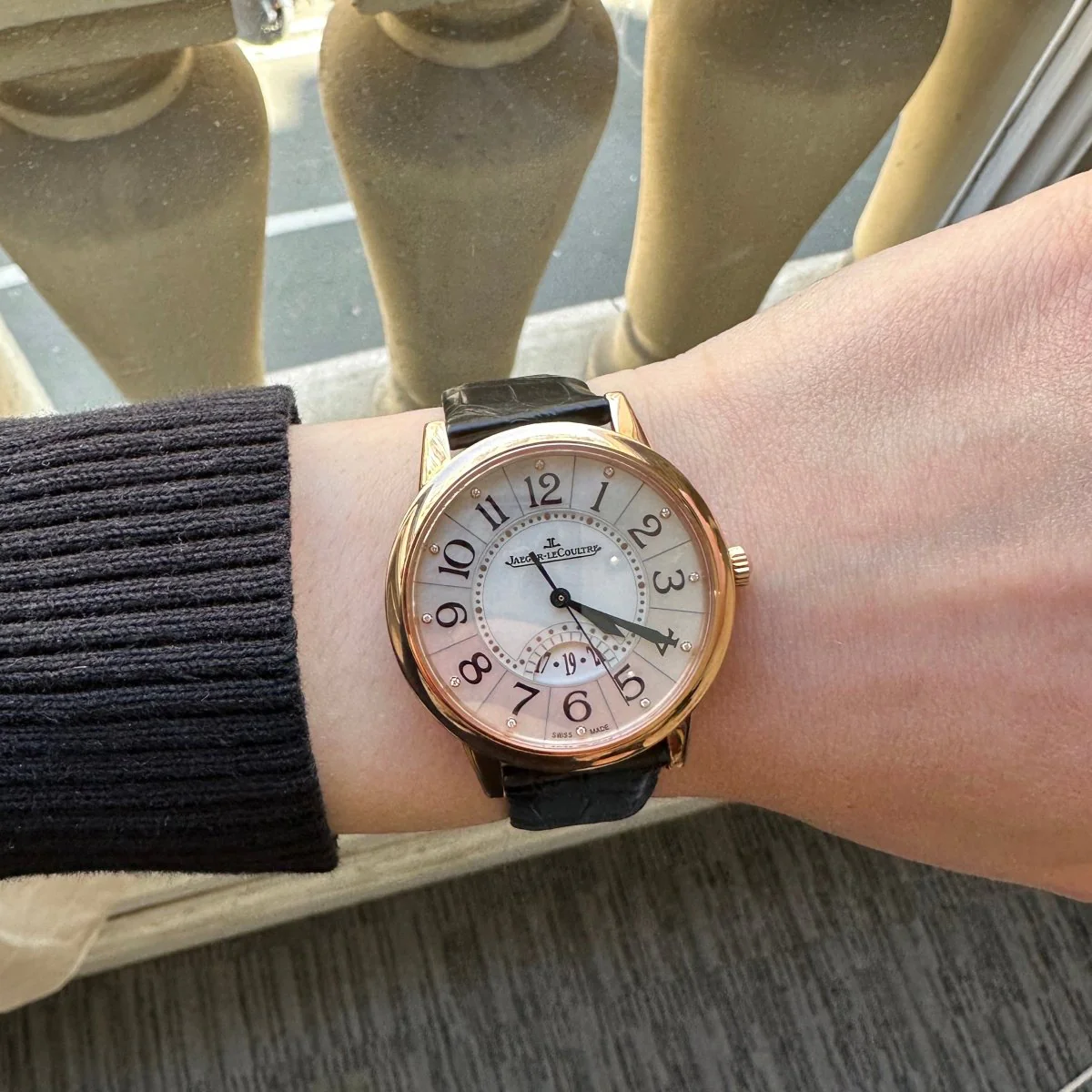 Montre JAEGER-LECOULTRE "Rendez-vous" en or rose, nacre et cuir - Image 2