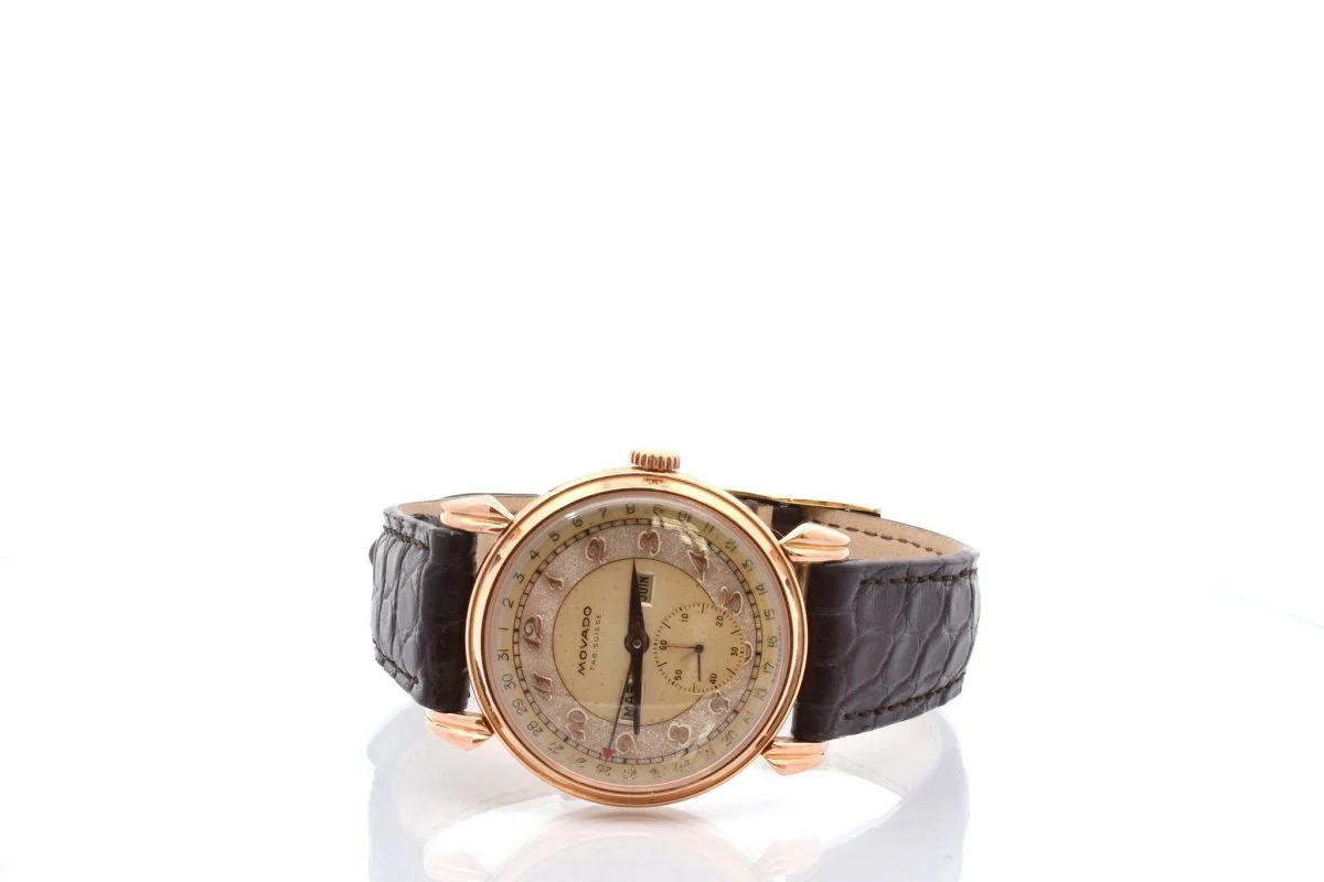 Montre MOVADO "Triple Calendar" en or jaune, plexi et cuir - Image 2