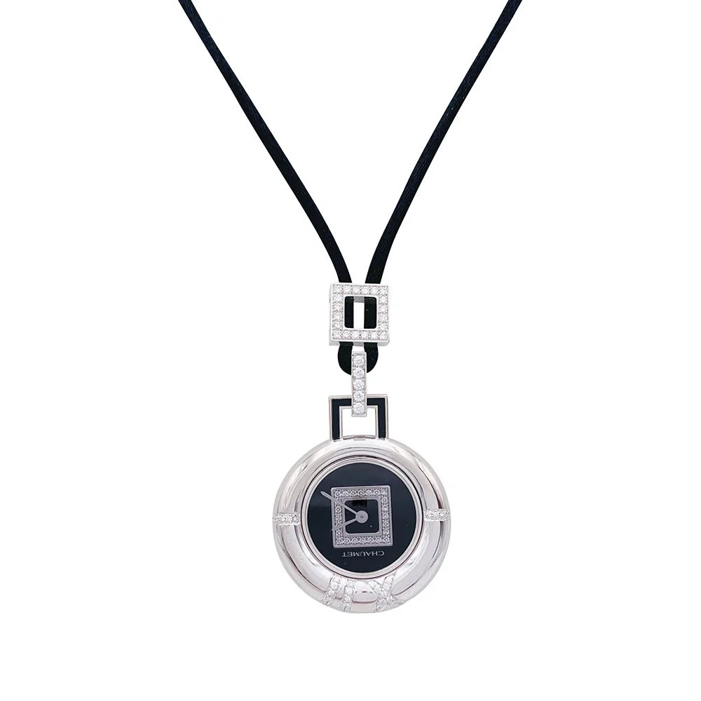 Montre Pendentif CHAUMET "Anneau" en or blanc et diamants