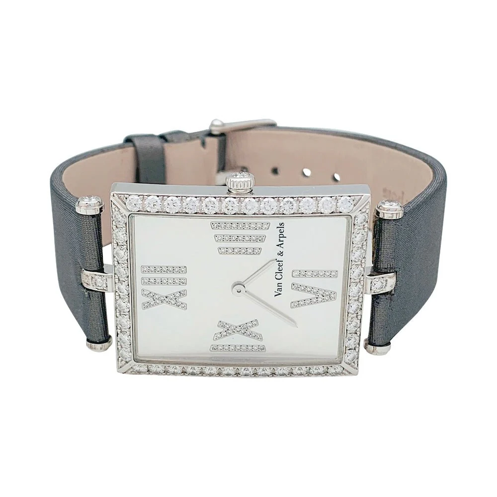 Montre Quartz VAN CLEEF & ARPELS "Classique Arpels" en or blanc, nacre, satin et diamants - Image 3