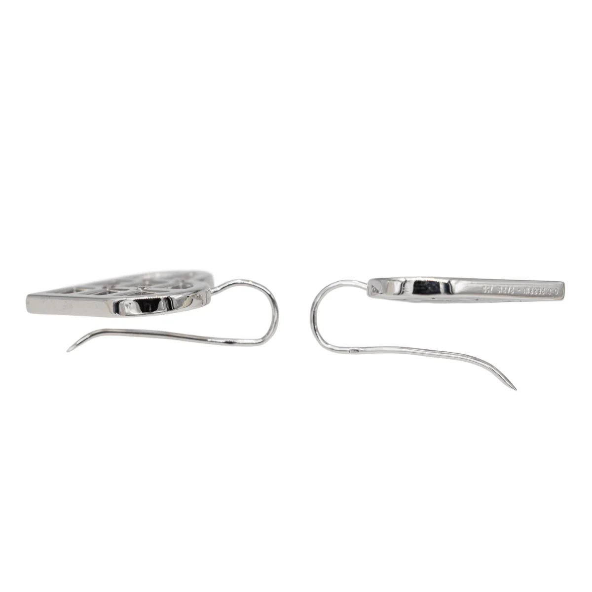 Boucles d'oreilles O.J. PERRIN en Or blanc et Diamant - Image 5