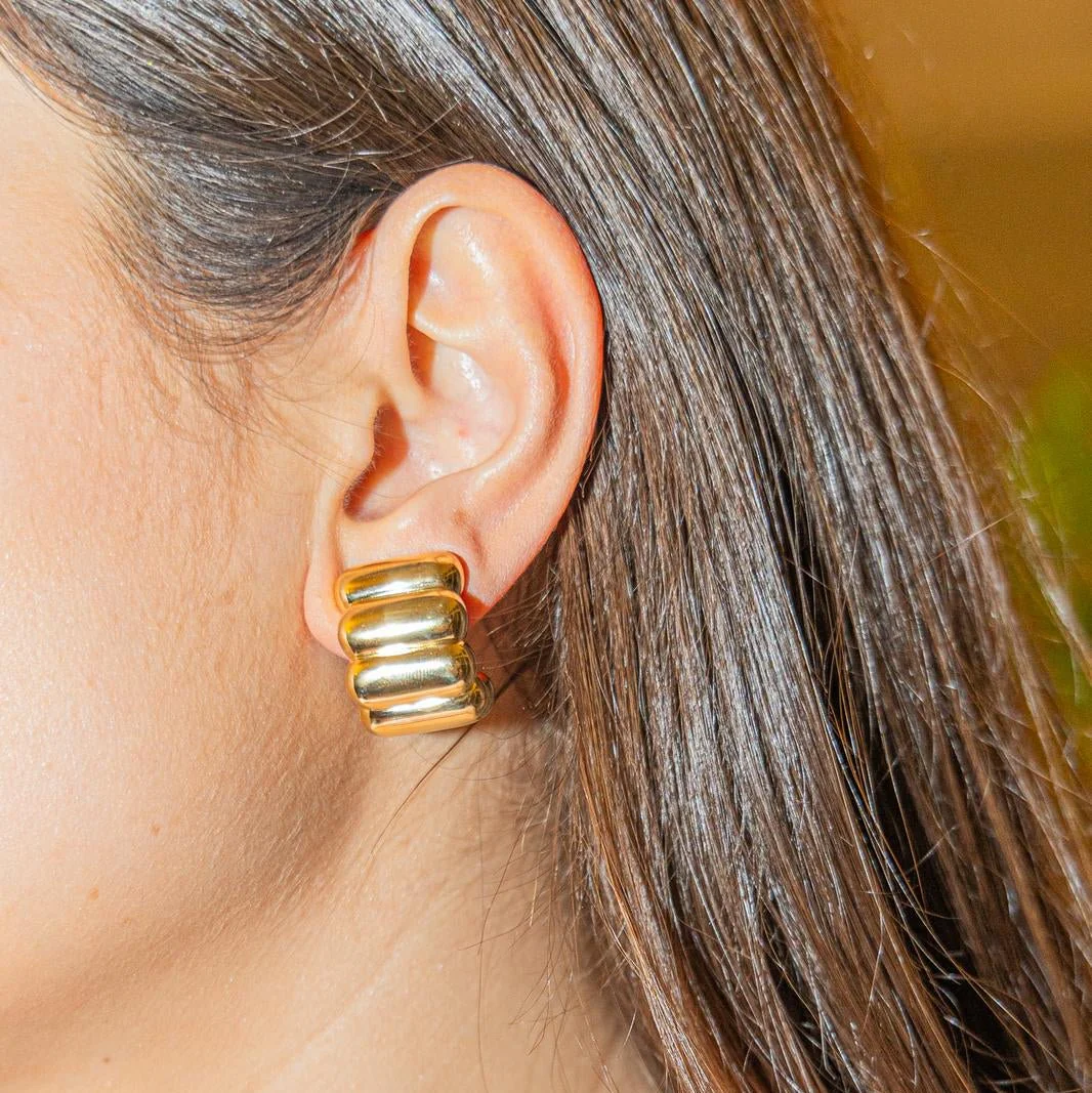 Boucles d'oreilles Clips O.J PERRIN en or jaune - Image 2