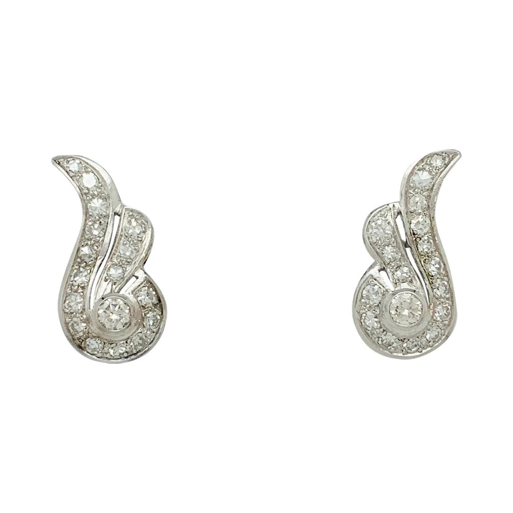 Paire de boucles d'oreilles Art Déco en platine
