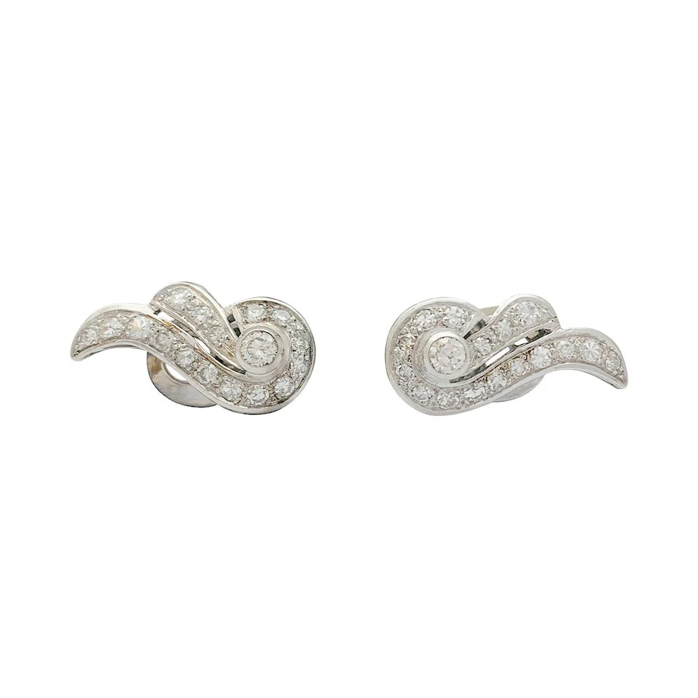 Paire de boucles d'oreilles Art Déco en platine - Image 4