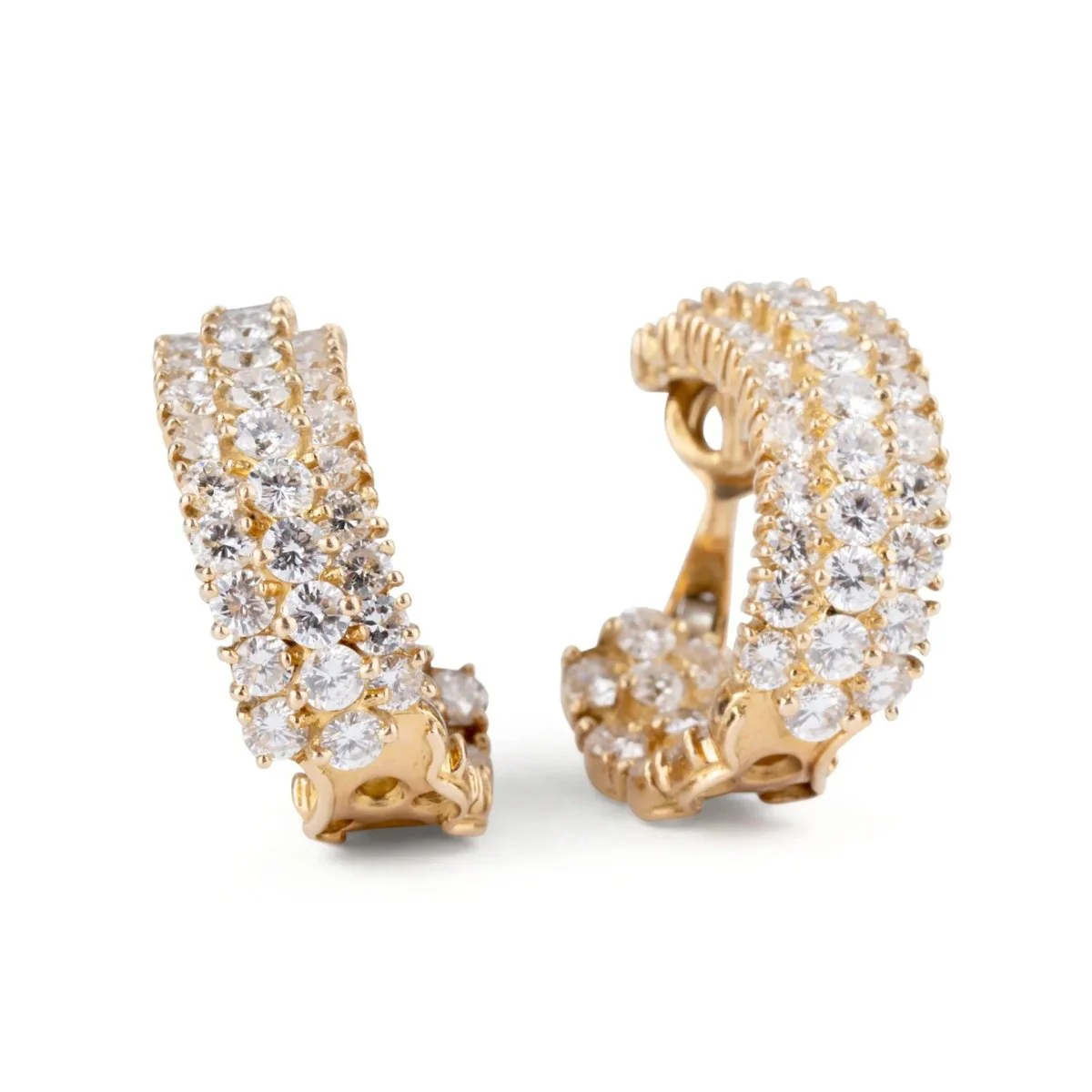 Paire de boucles d'oreilles sur or jaune en diamants - Image 4