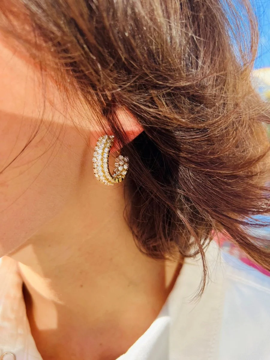 Paire de boucles d'oreilles sur or jaune en diamants - Image 7