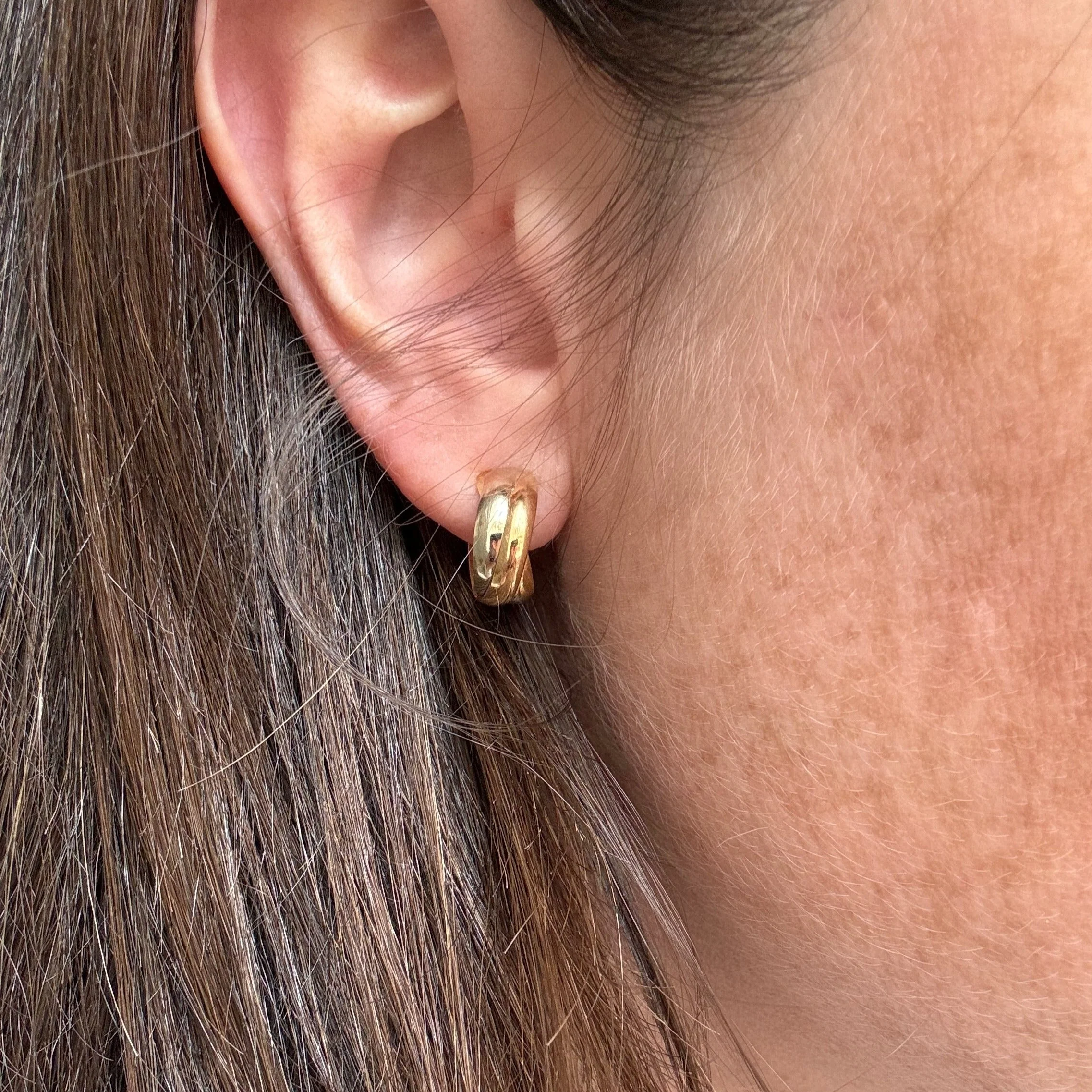 Boucles d'oreilles demi-créoles en or jaune, or blanc et or rose - Image 2