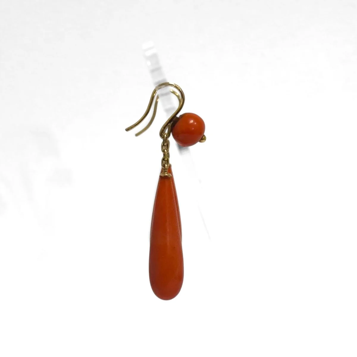 Boucles d'oreilles Pendantes en or jaune, corail et perles - Image 4