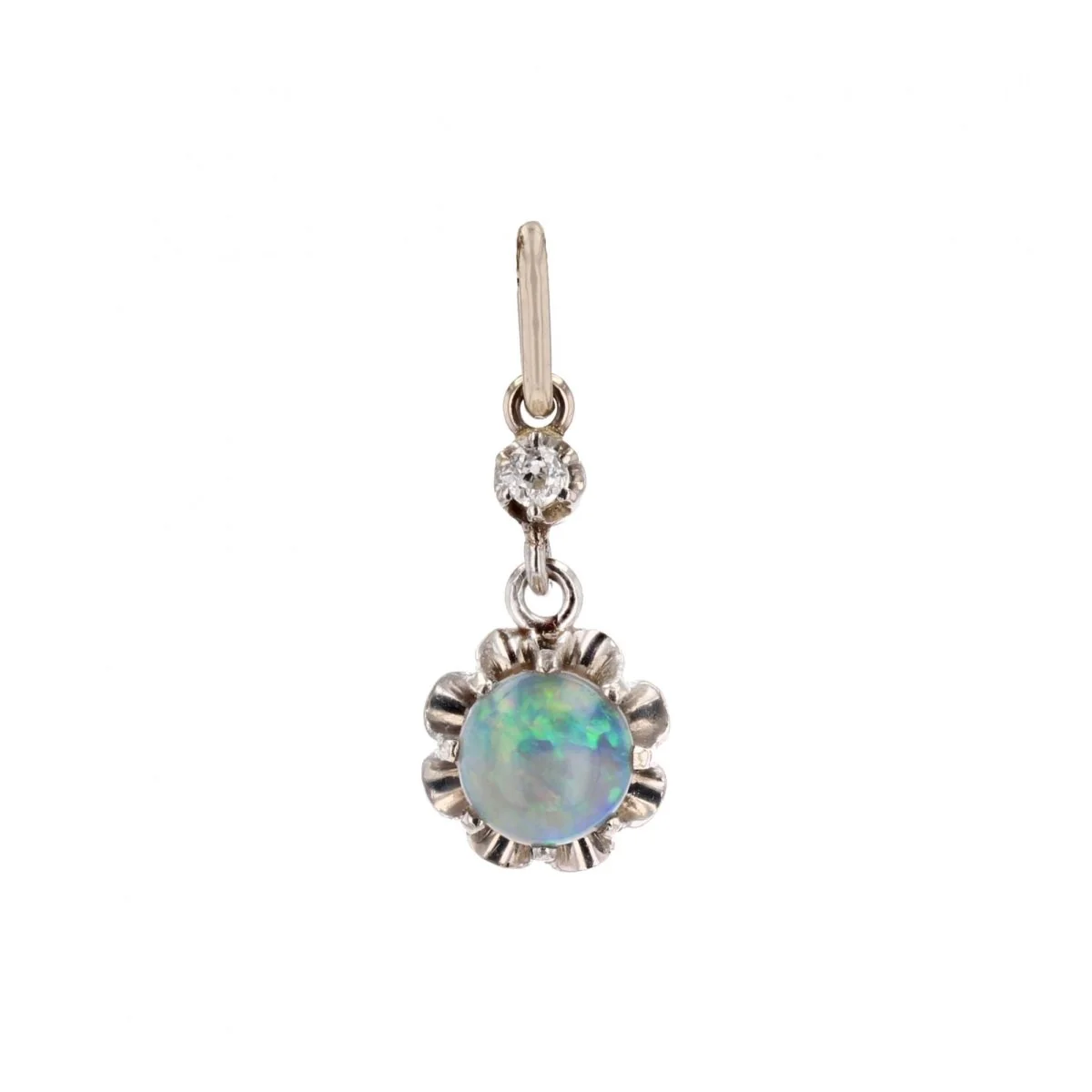 Pendentif en or jaune, platine, opale et diamant