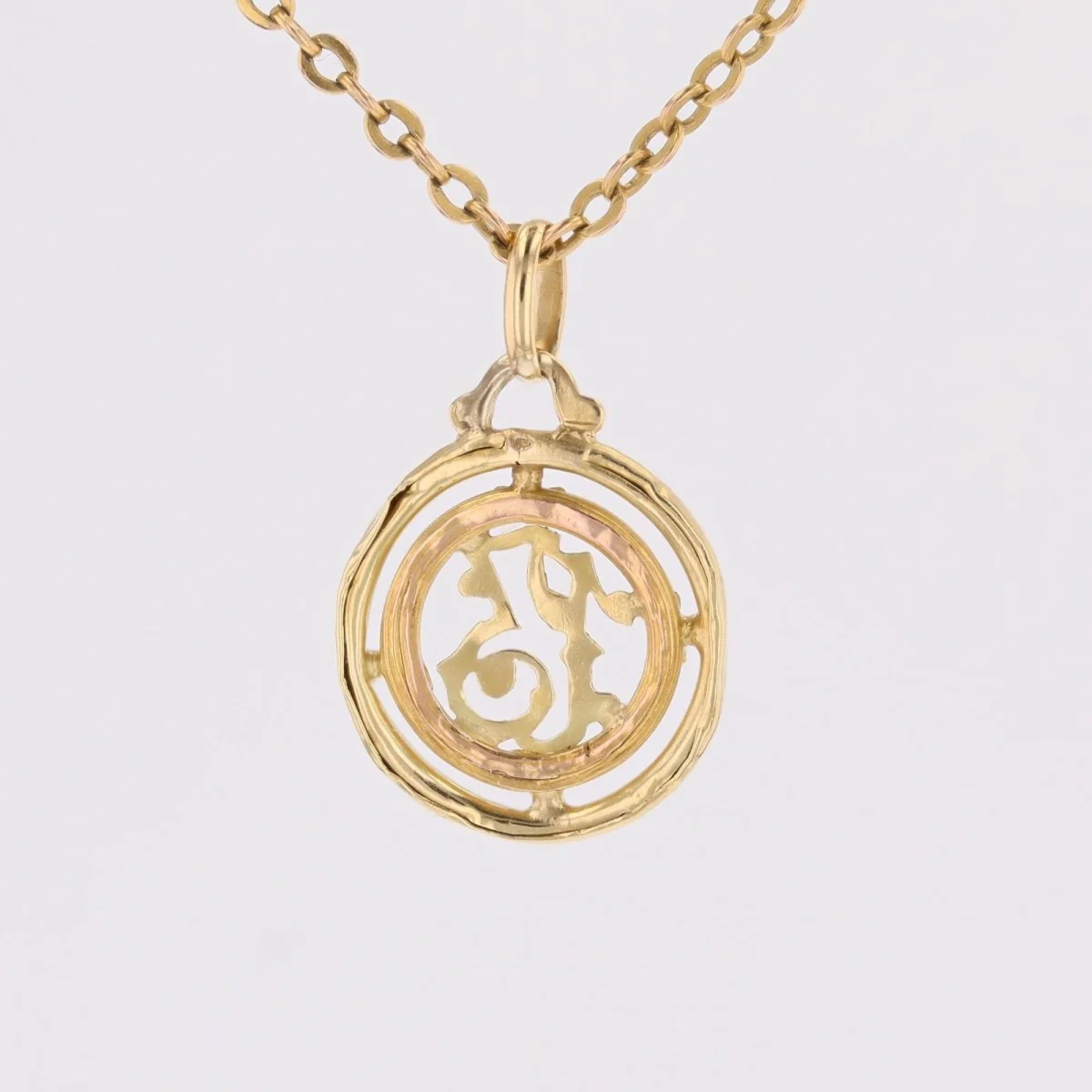 Pendentif ancien en or jaune et or vert - Image 7