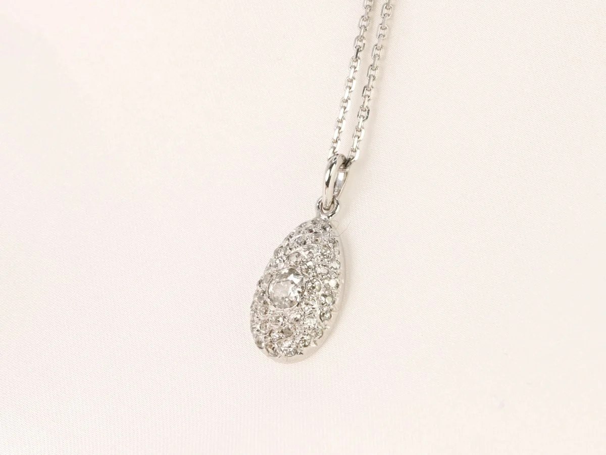 Pendentif ancien ovoide en or blanc et diamants taille ancienne - Image 5