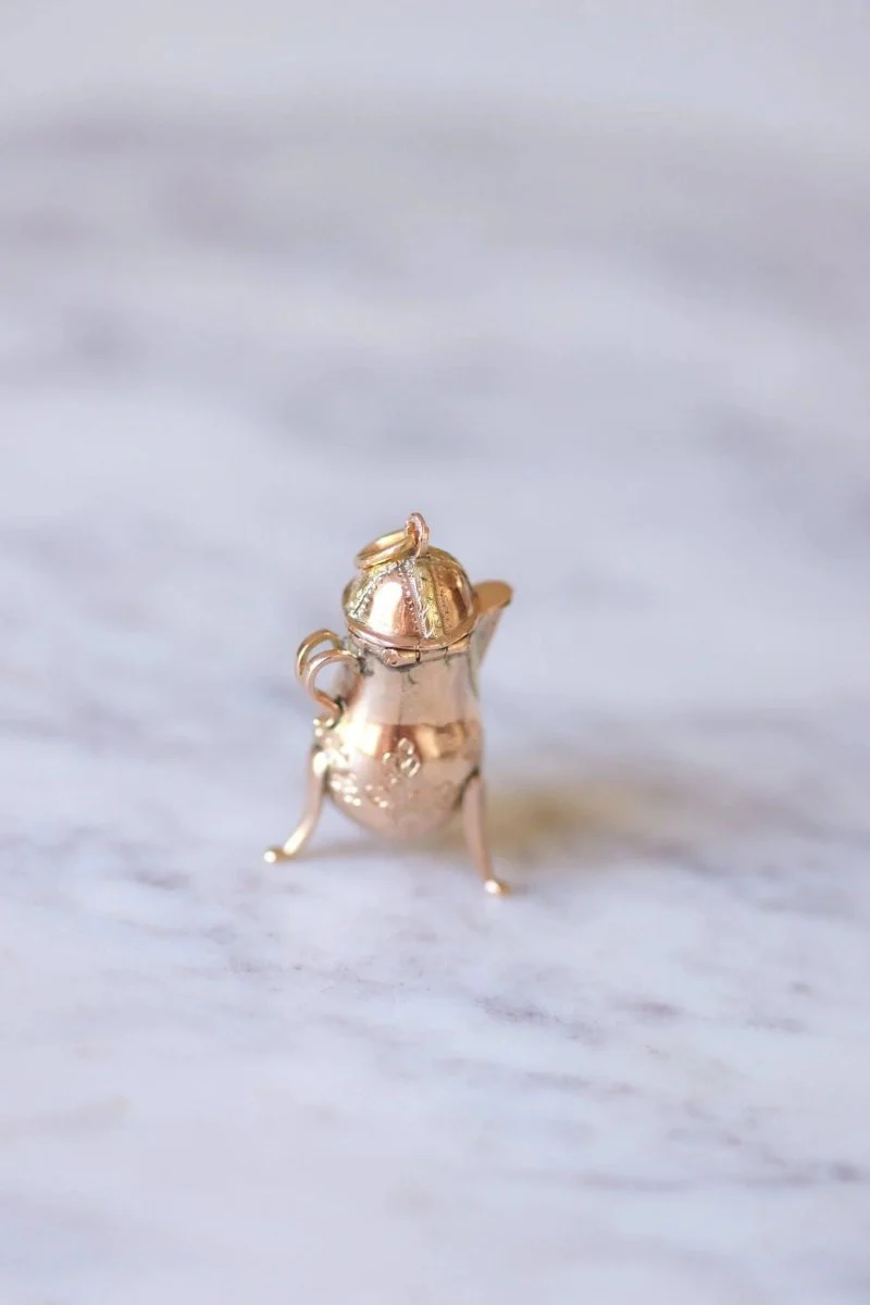 Pendentif ancien théière, verseuse, en or rose et jaune 9Kt, XVIIIe Siècle - Image 10