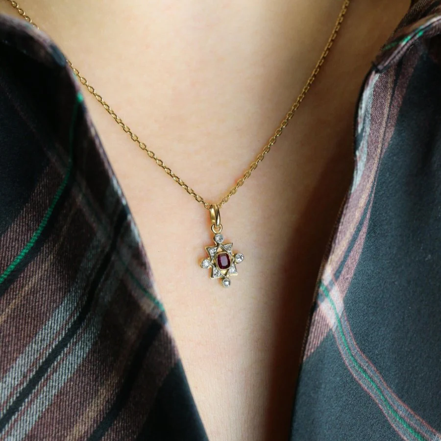 Pendentif Art Deco rubis diamants or jaune - Image 2