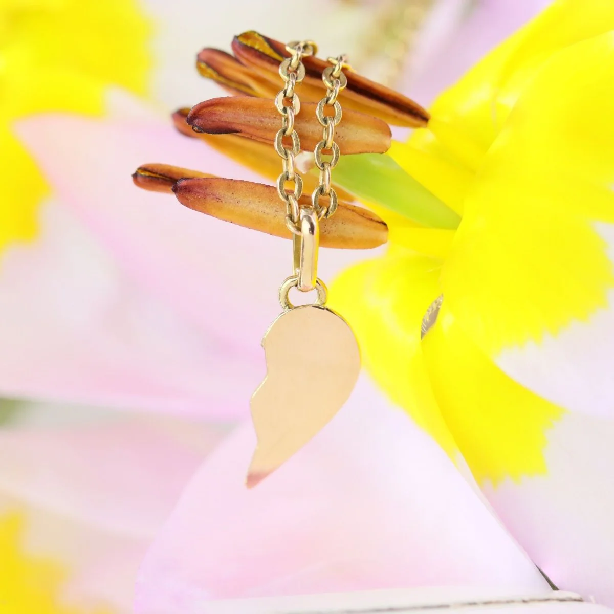 Pendentif demi cœur en or jaune - Image 3
