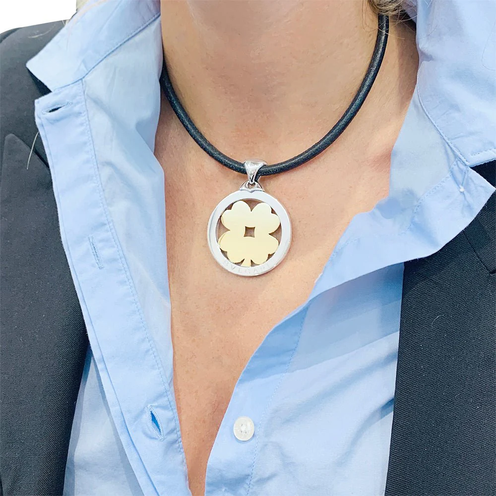 Collier Pendentif BULGARI "Tondo Trèfle" en acier et or jaune - Image 2