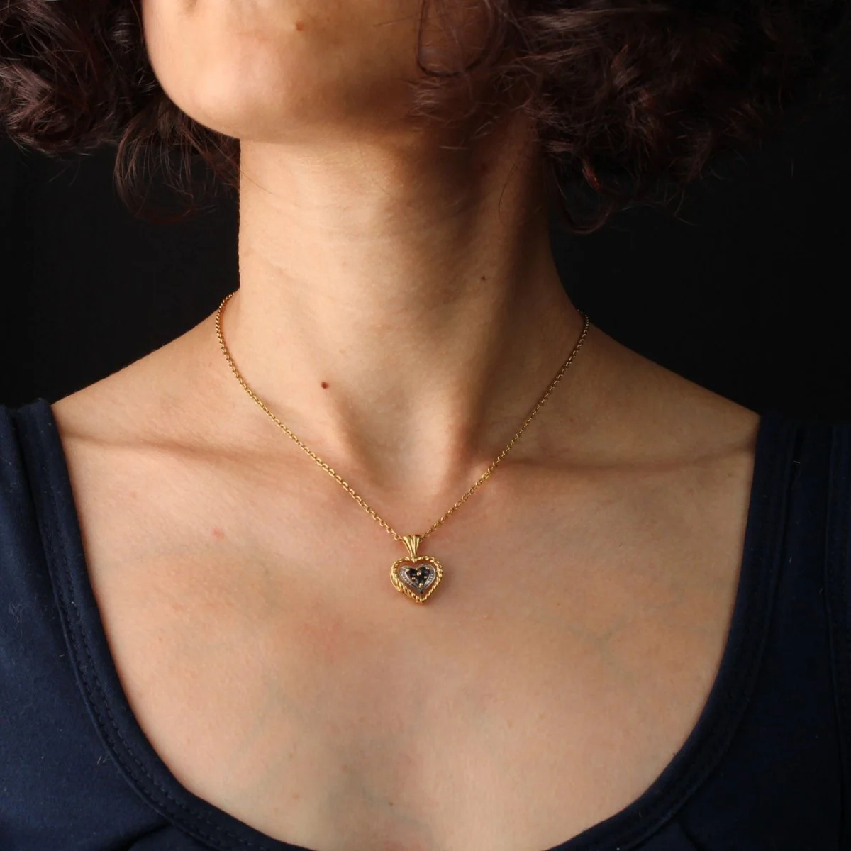Pendentif en or jaune, or blanc, saphirs et diamants - Image 2