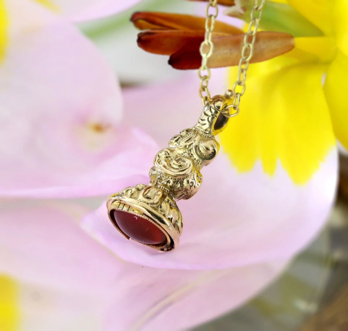 Pendentif cachet en or jaune et verre - Image 6